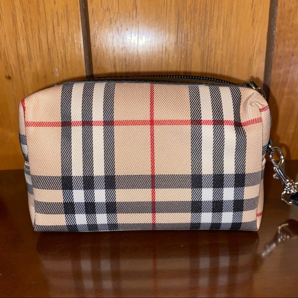 Beige patterned purse